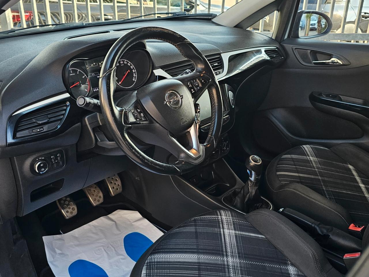 Opel Corsa 1.2 5 porte b-Color