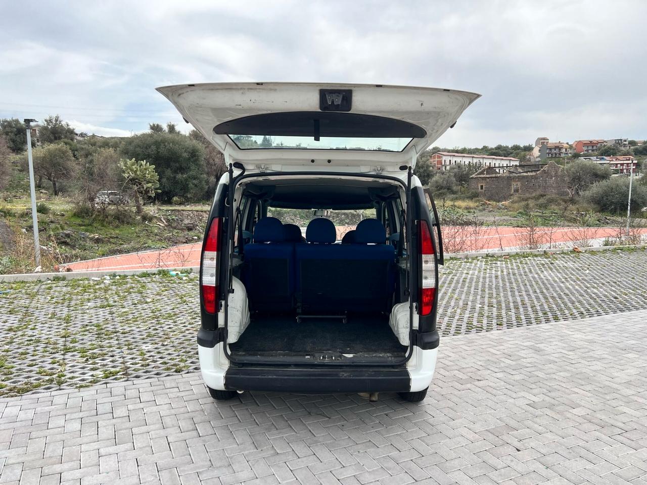 Fiat Doblo 1.9JTD A-F-F-A-R-O-N-E