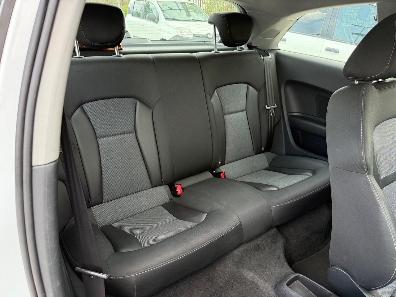AUDI A1 1.6 TDI 90CV ATTRACTION (NEO PATENTATI)