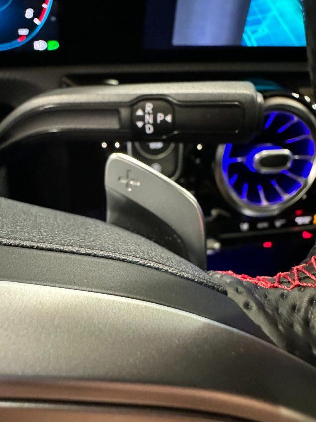 MERCEDES-BENZ A 180 Premium AMG - Auto-18"-Multibeam-Tetto-Pack Luci