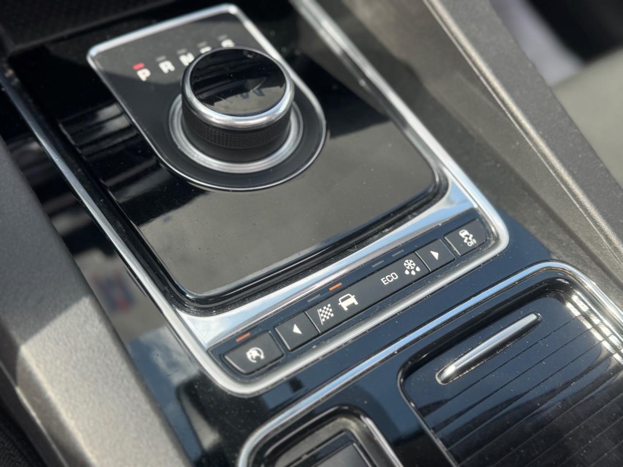 JAGUAR F-PACE 20D 180 CV PRESTIGE FULL TETTO VIRTUAL