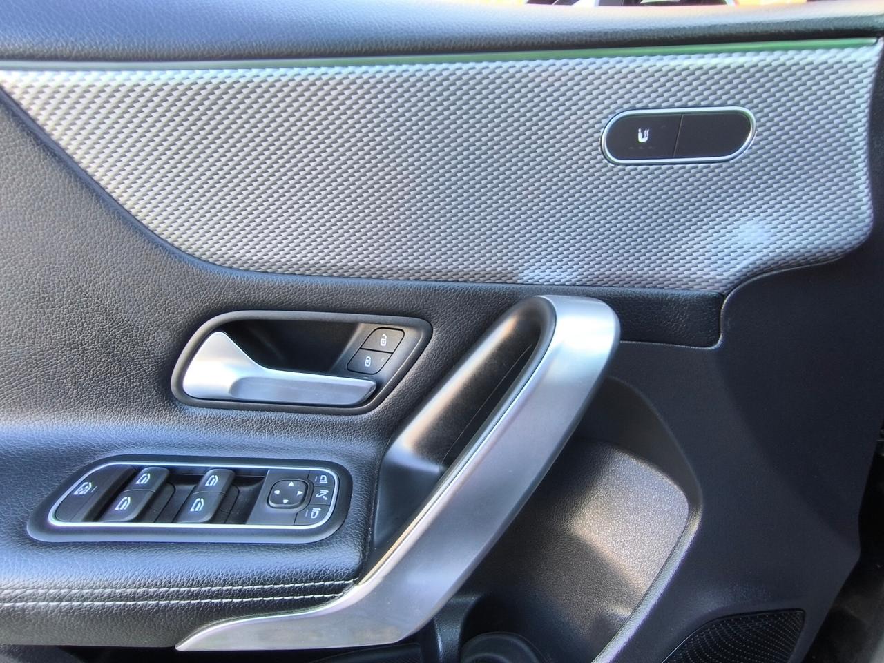 MERCEDES-BENZ A 180d AUTOMATIC SPORT PLUS LED AMBIENT