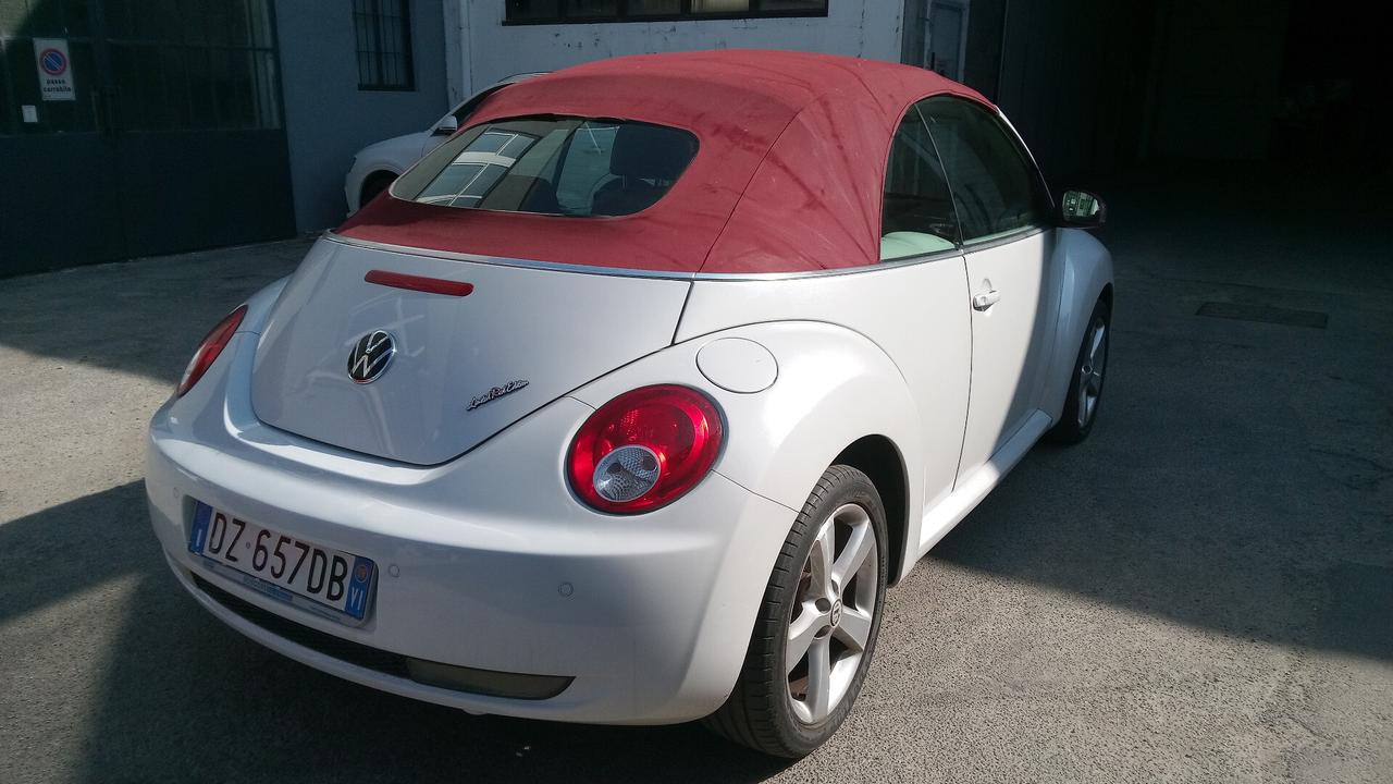 Volkswagen New Beetle 2.0 Cabrio Lim. Red Edt.