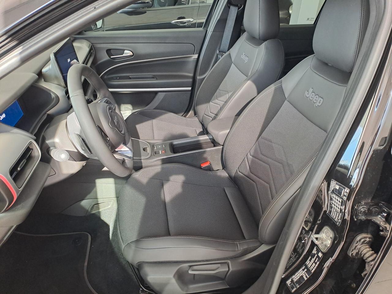 Jeep Avenger 1.2 Turbo 100 CV Hybrid Summit 2024