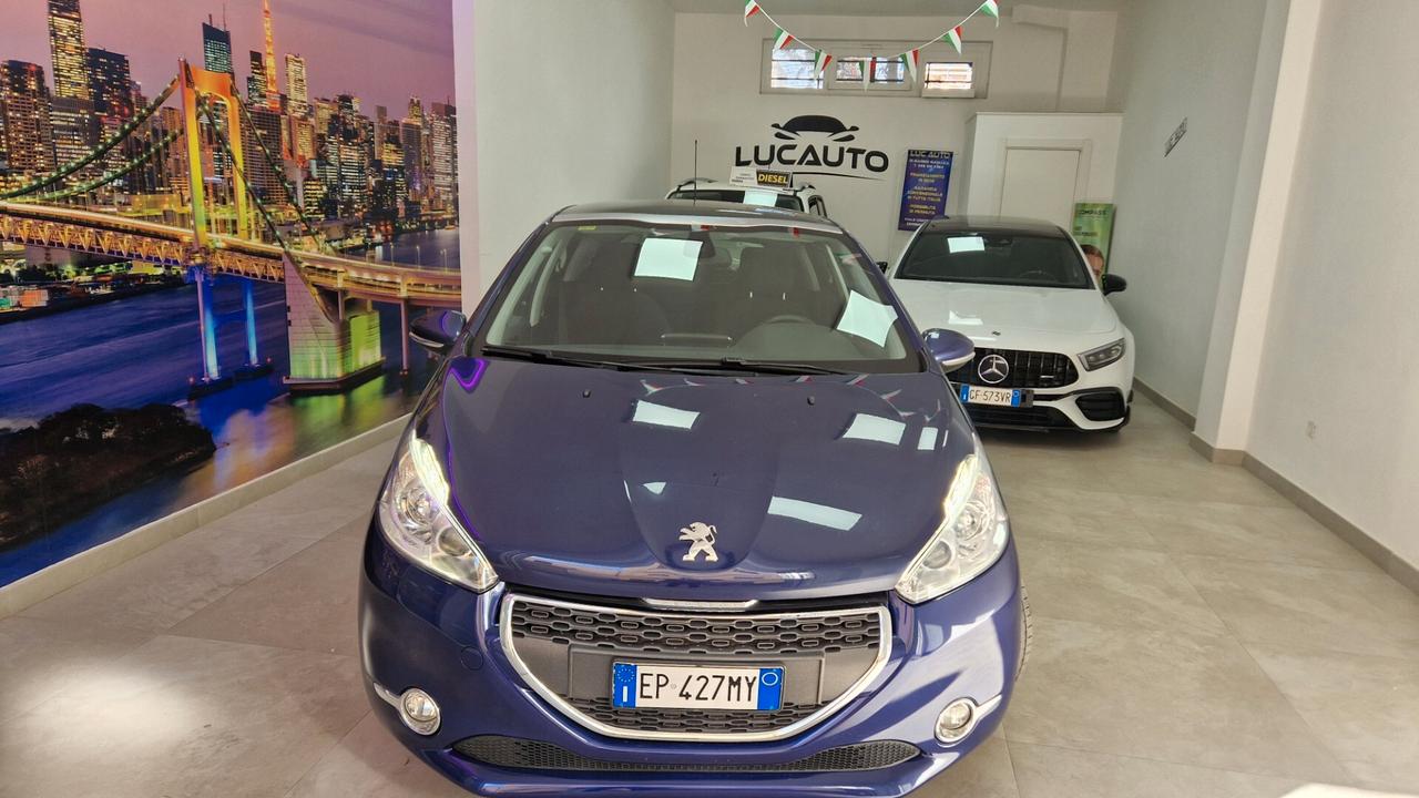 Peugeot 208 1.6 e-HDi 92 CV Stop&Start robotizzato 5 porte Allure