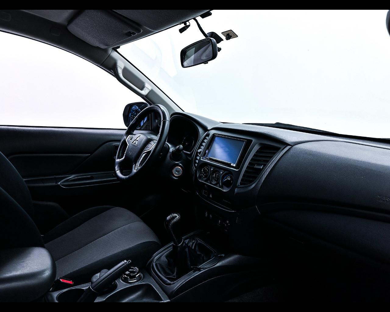 MITSUBISHI L200 2.3 D Club Cab 4x4 Easy Select Invite