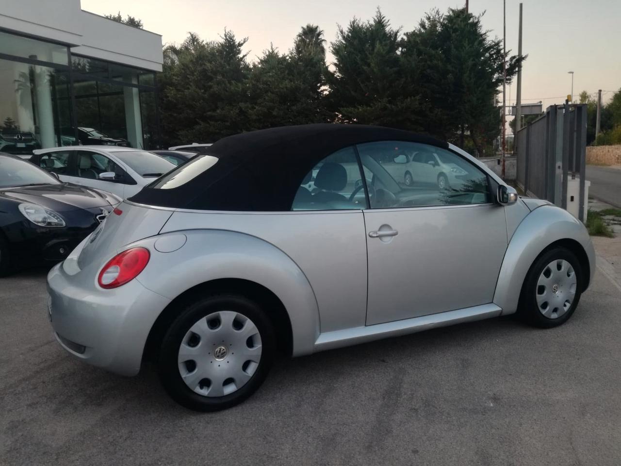 Volkswagen New Beetle 1.4 Cabrio Cappotta Elettrica