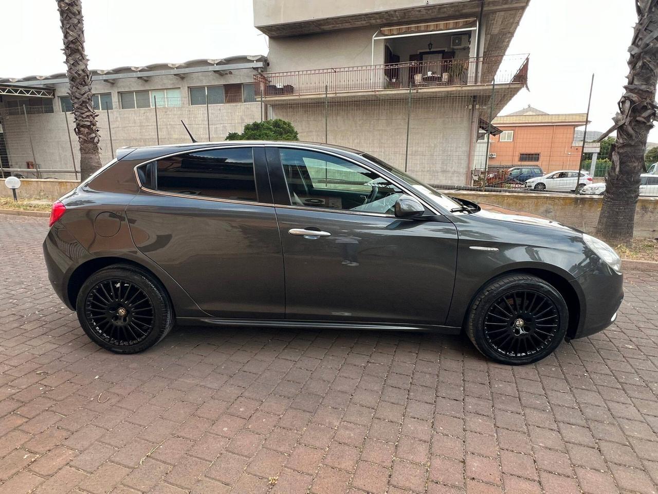 Alfa Romeo Giulietta 2.0 JTDm-2 140 CV Distinctive