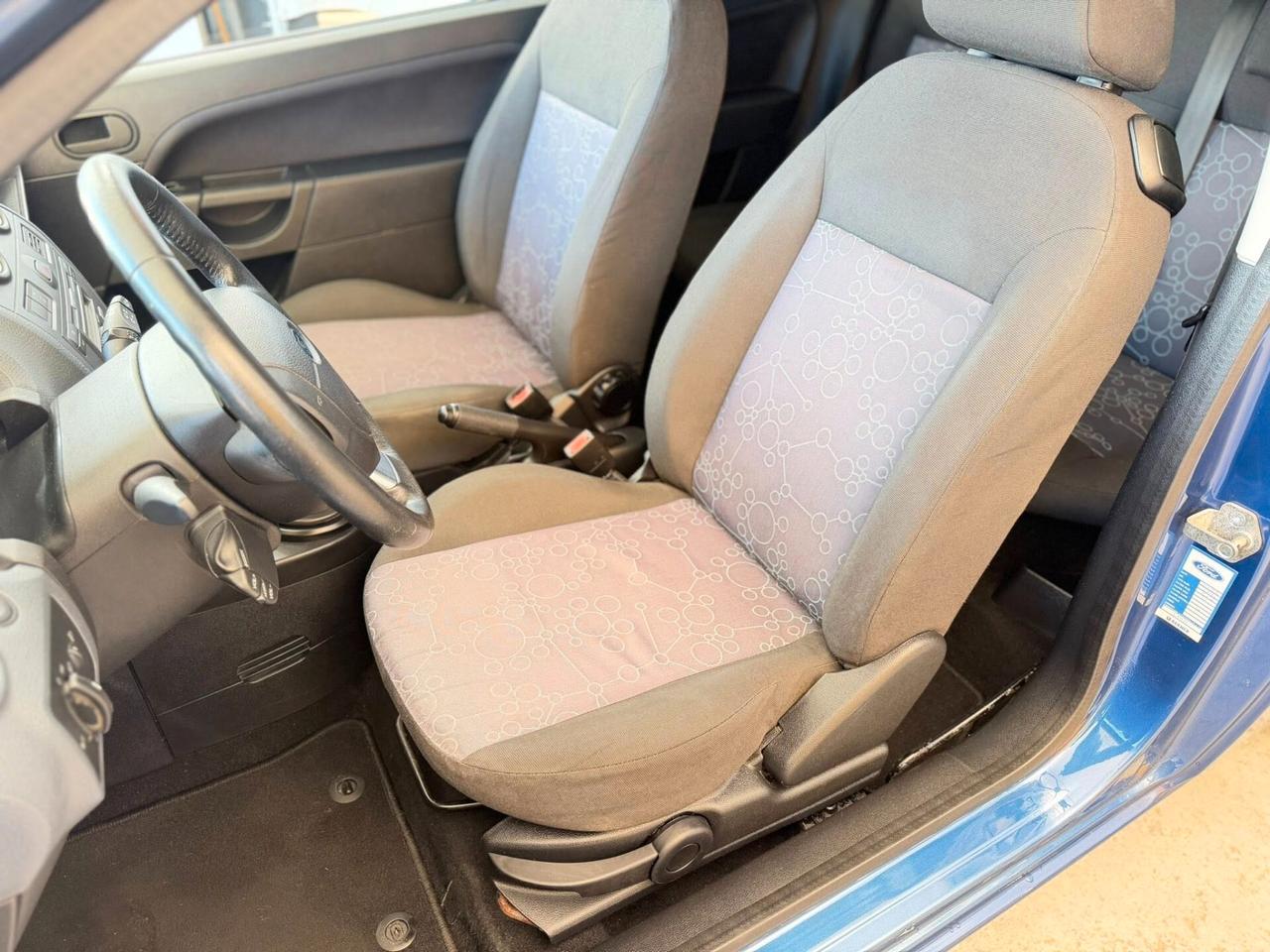 Ford Fiesta 1.2 16V 3p. Ghia