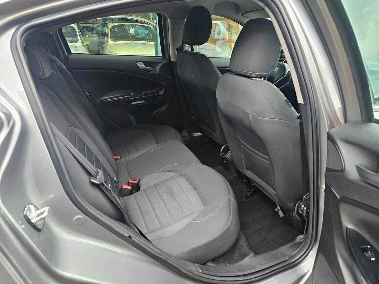 Alfa Romeo Giulietta 1.6 JTDm-2 120 CV Distinctive
