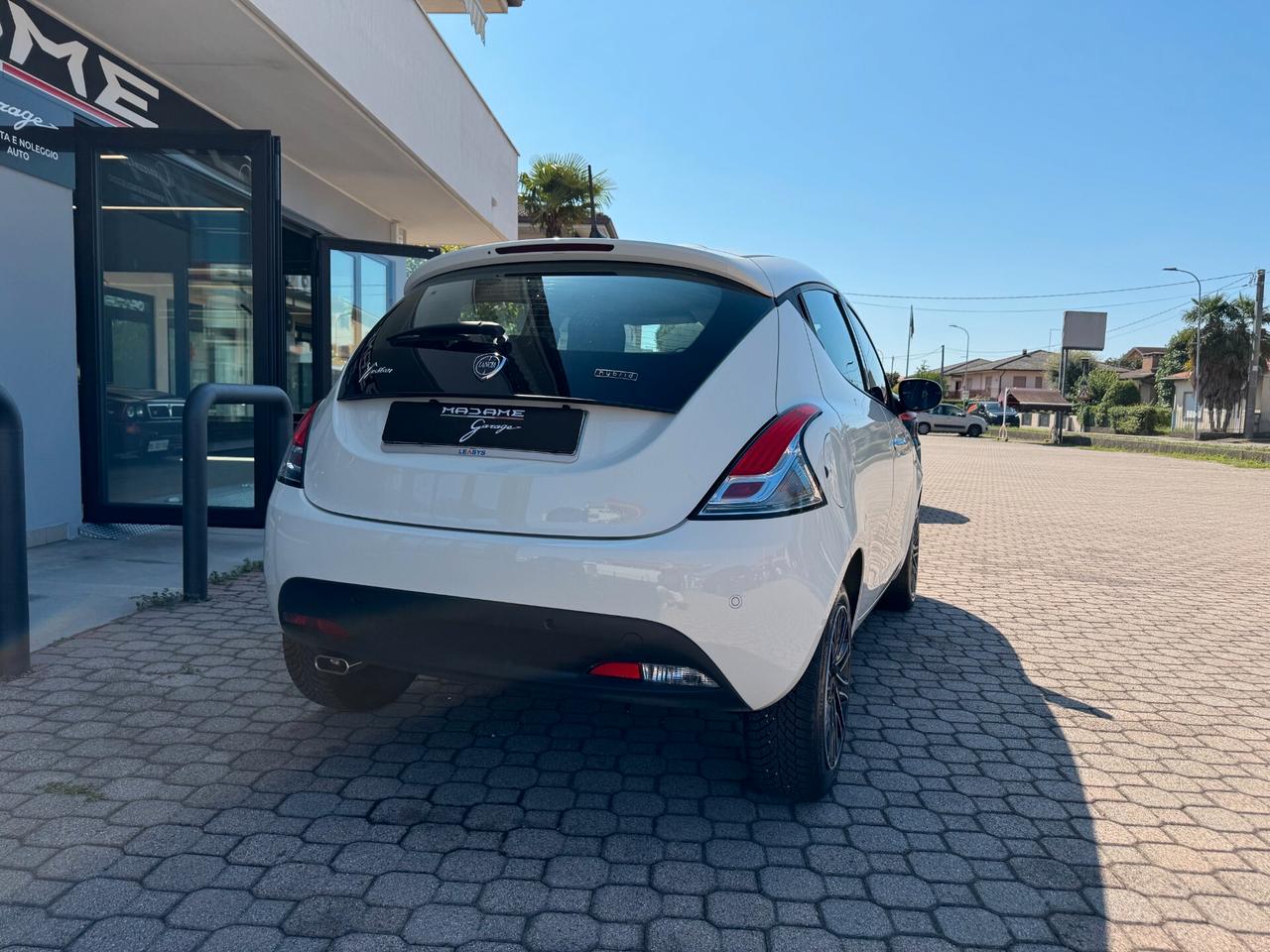 Lancia Ypsilon 1.0 FireFly 5 porte S&S Hybrid Gold