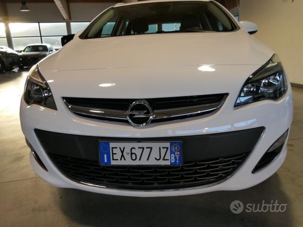 OPEL Astra 1.4 Turbo 140CV Sports Tourer GPL Tec