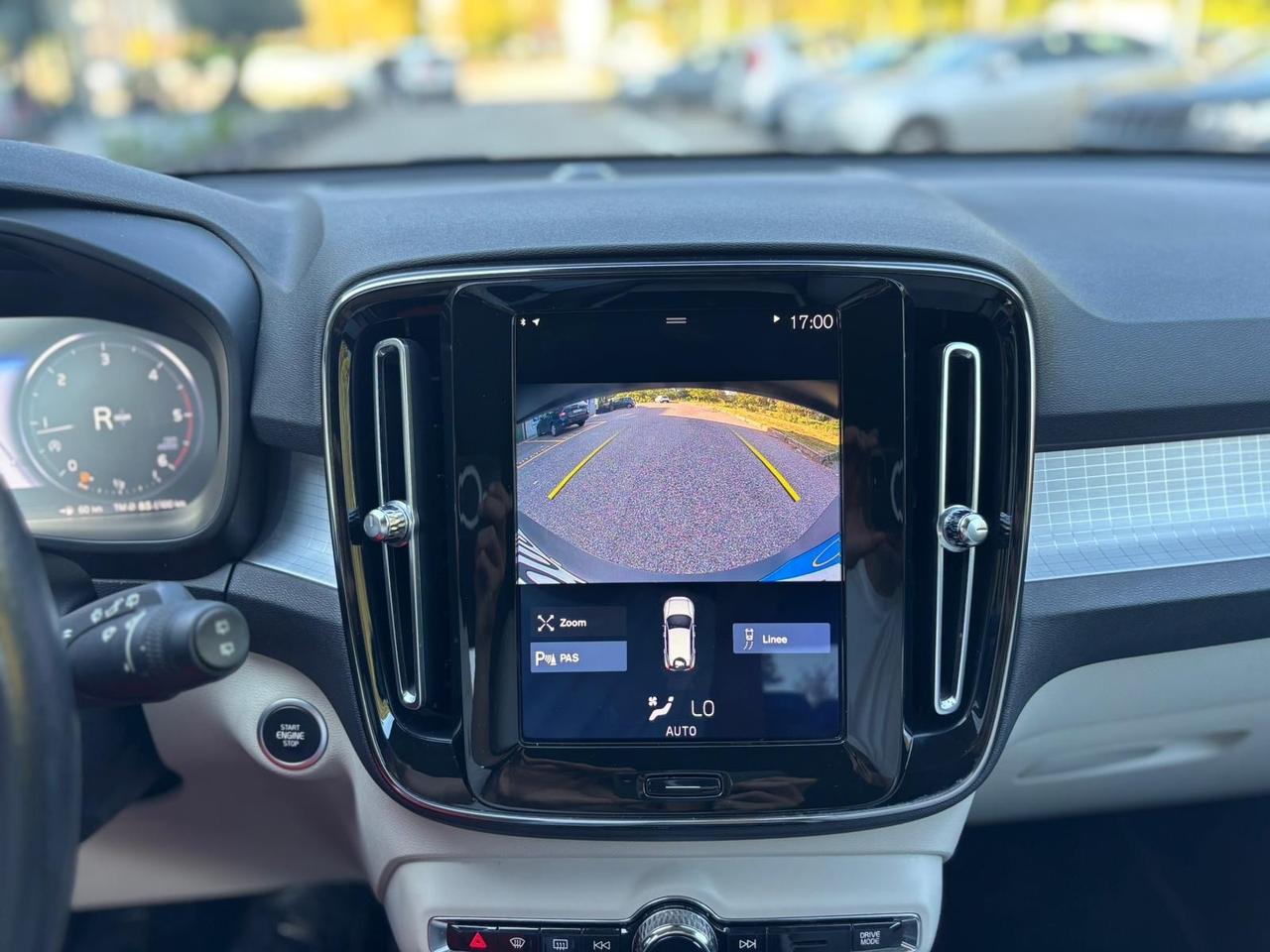Volvo XC40 D3 AWD Momentum