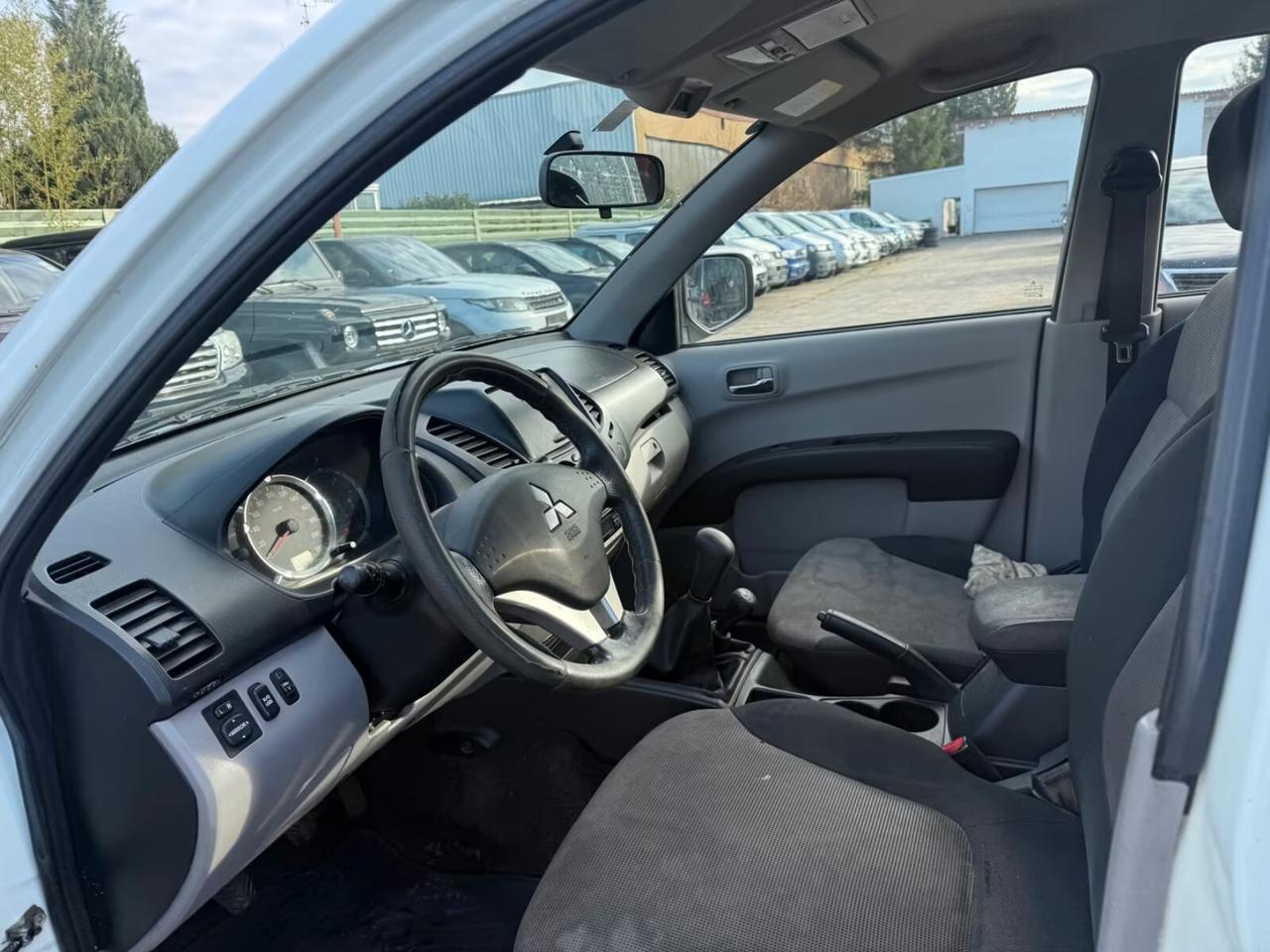 Mitsubishi L200 2.5DI-D Double Cab Invite