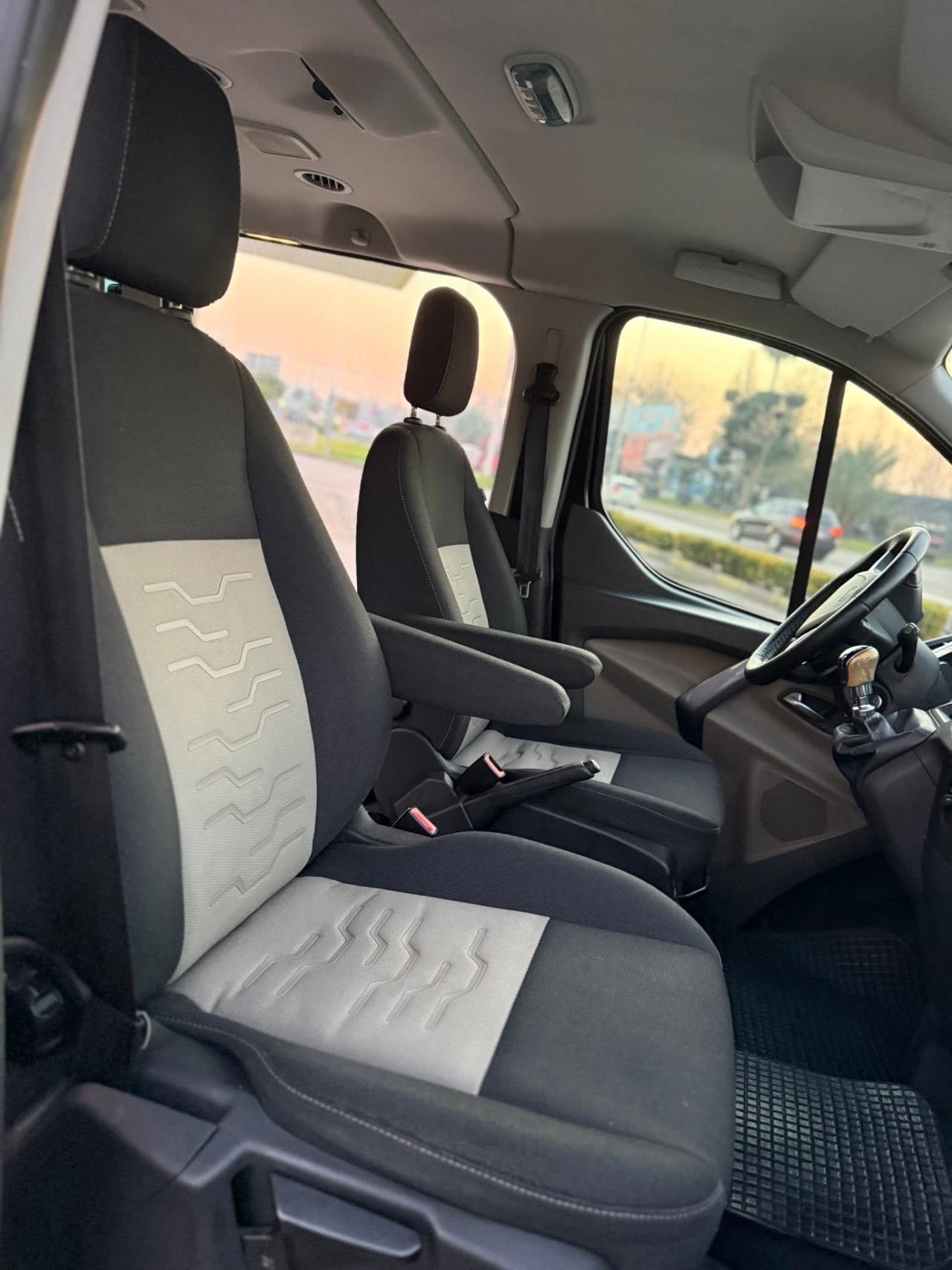 Ford Transit Custom 310 2.0 TDCi 130 cv 8 posti