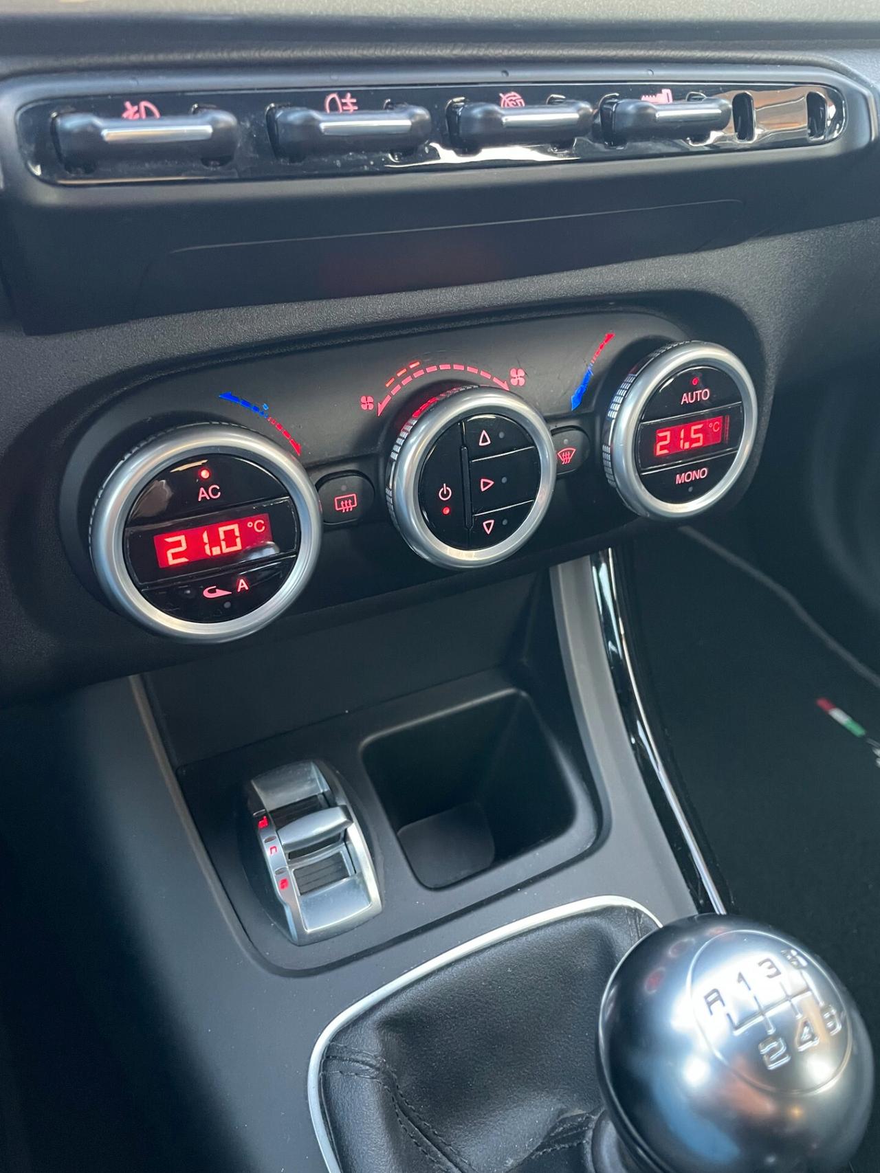 ALFA ROMEO Giulietta 1.6 JTDm-2 105CV DISTINCTIVE