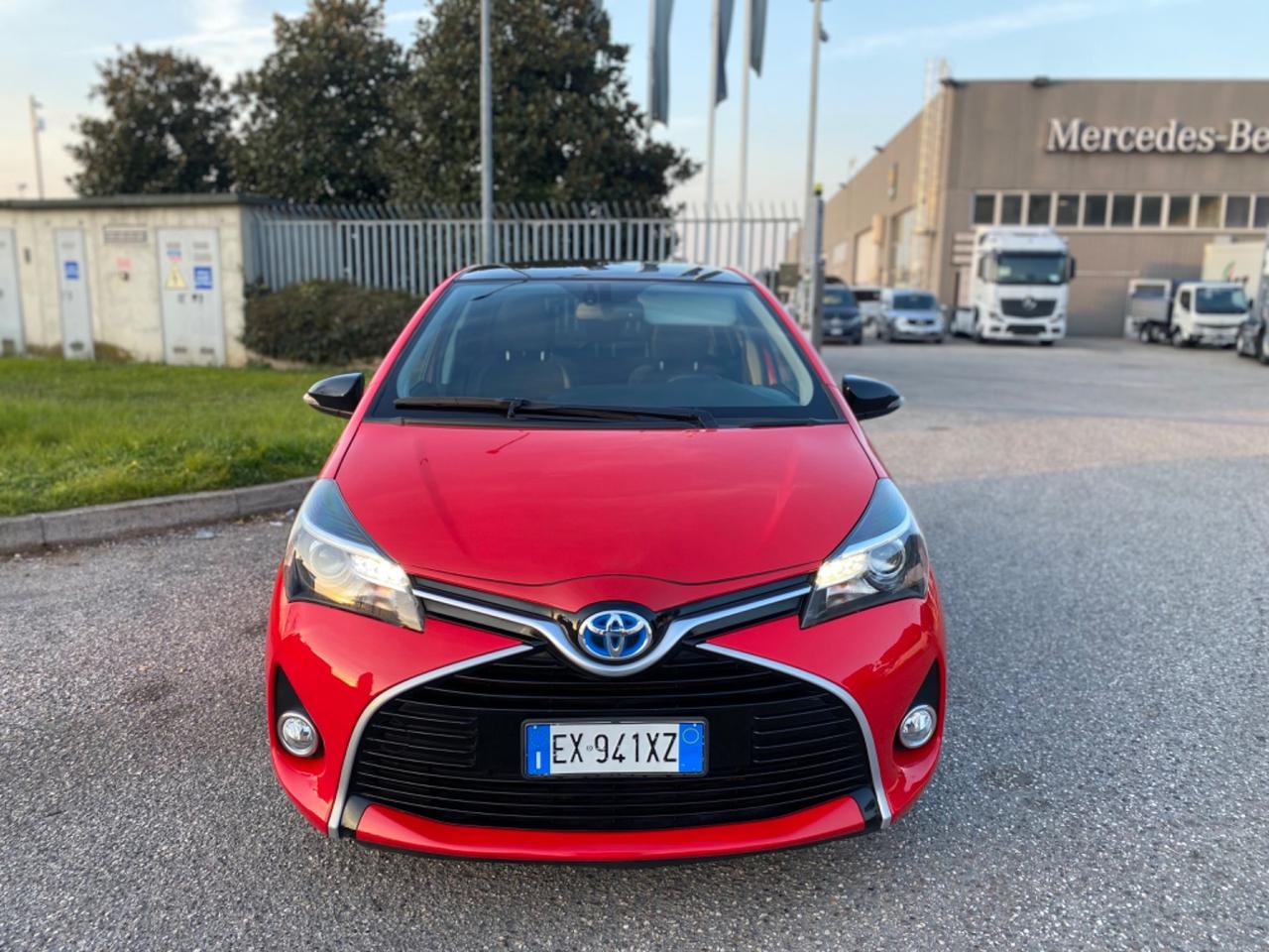 Toyota Yaris 1.5 Hybrid 5 porte Lounge