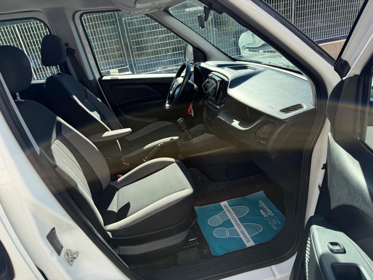 FIAT DOBLO 1.6 DIESEL AUTOCARRO CON POSTI