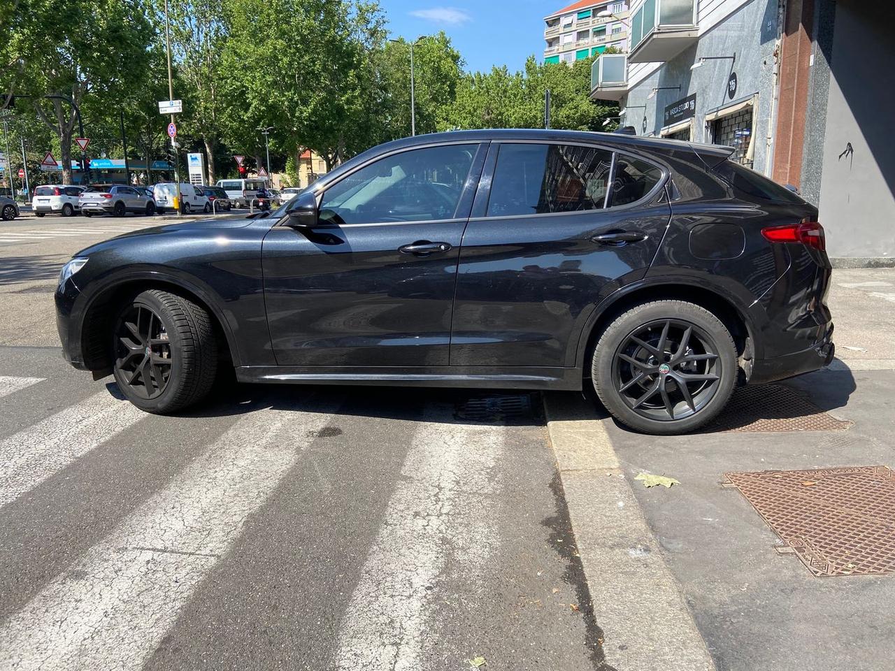 Alfa Romeo Stelvio Executive 2.2 #11022