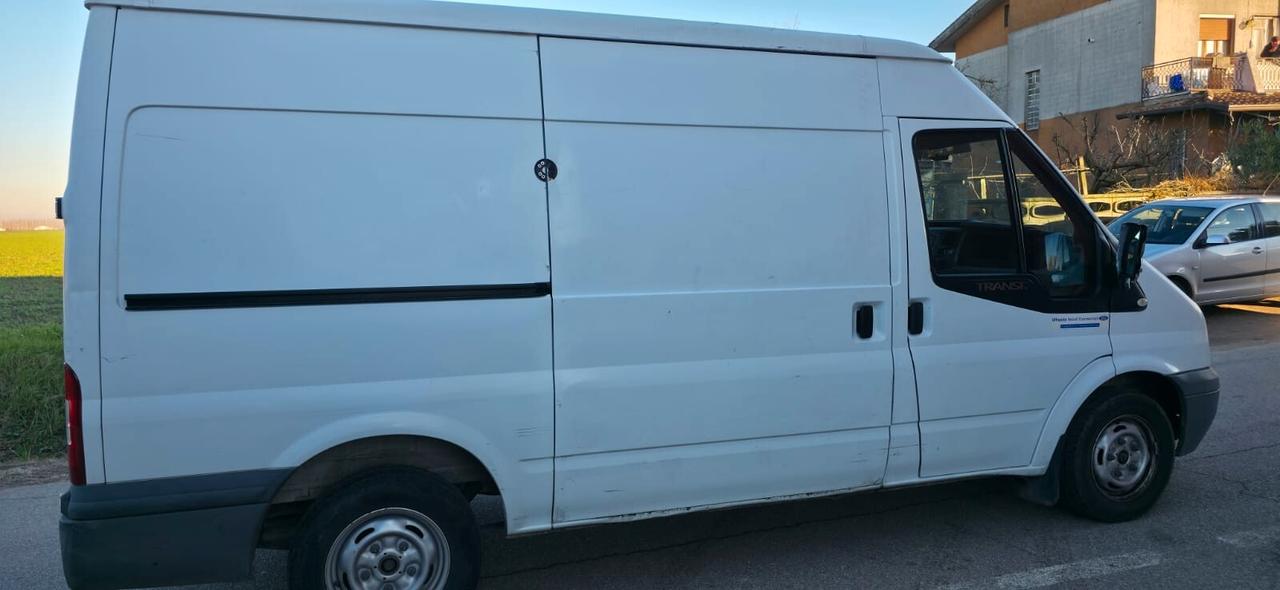 Ford Transit 2.2 diesel tetto alto