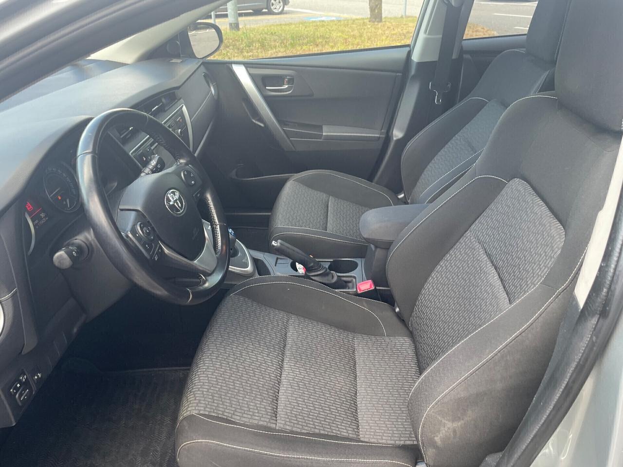 Toyota Auris 1.8 Hybrid*Neopatentati*Solo 105000km*