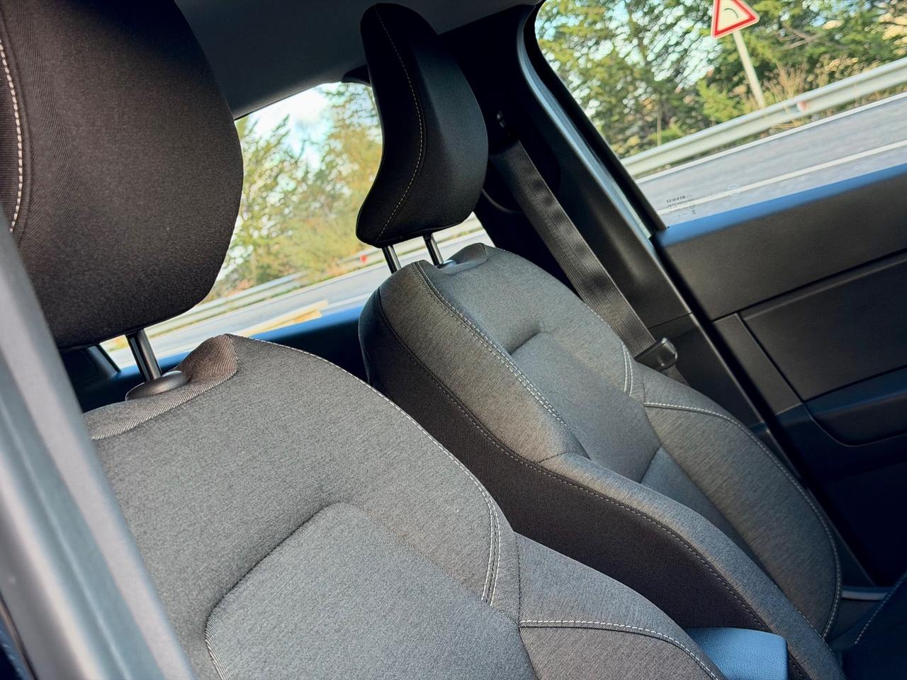 Renault Captur 1.0 TCe 100 CV Zen - 21.000KM