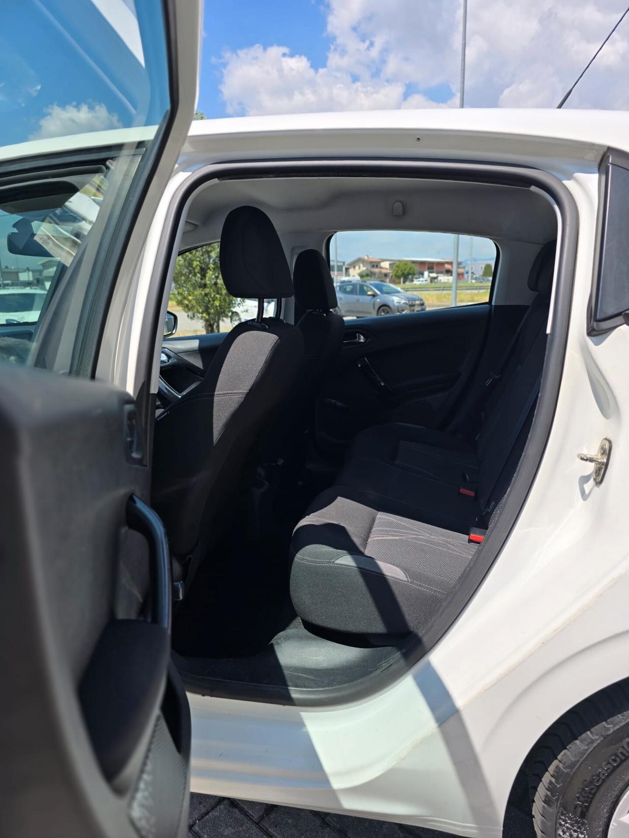 Peugeot 208 1.2 VTi 82 CV 5 porte Allure