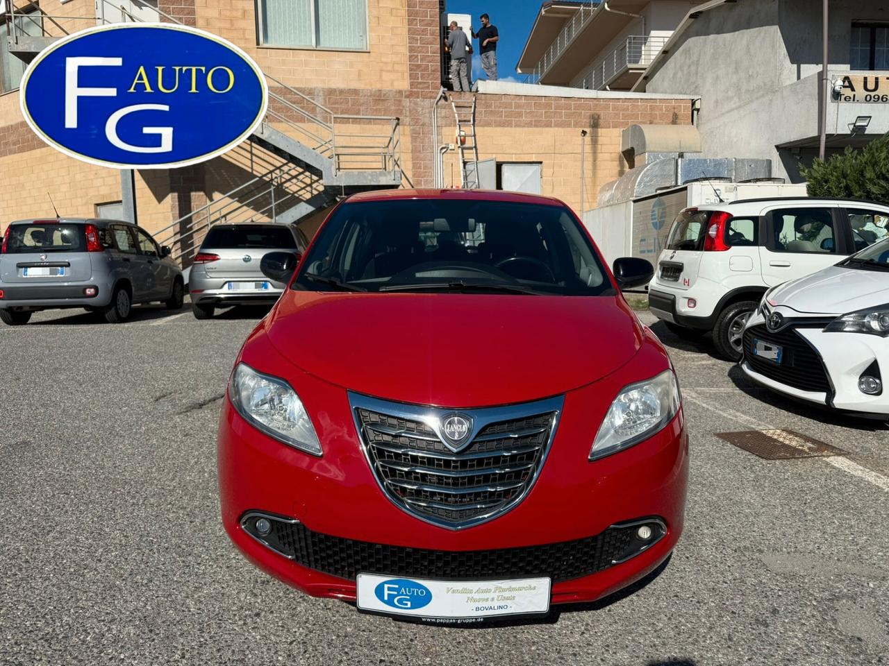 Lancia Ypsilon 1.2 Black&Red