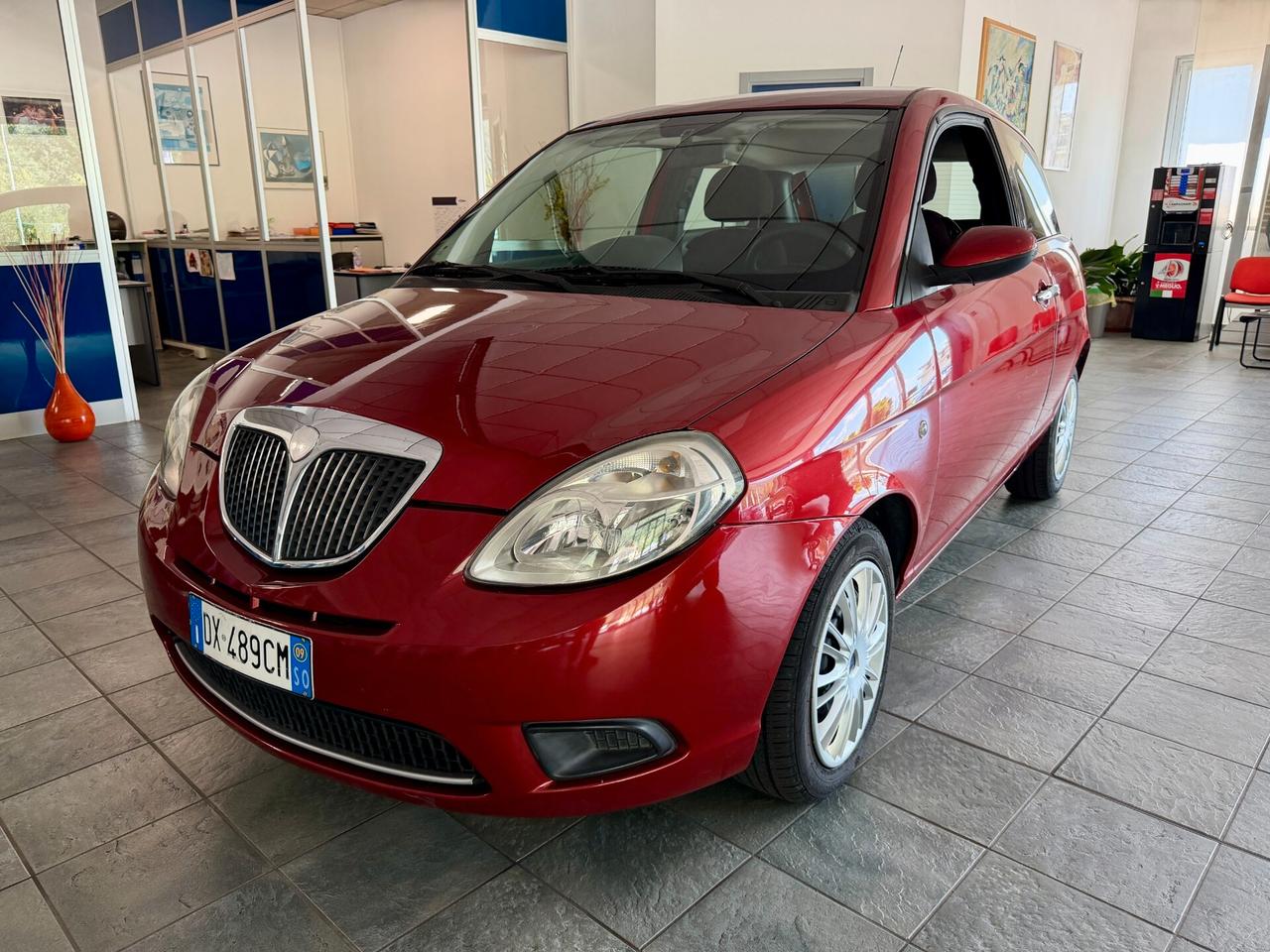 Lancia Ypsilon 1.3 MJT 75 CV Oro-CAMBIO AUTOMATICO-