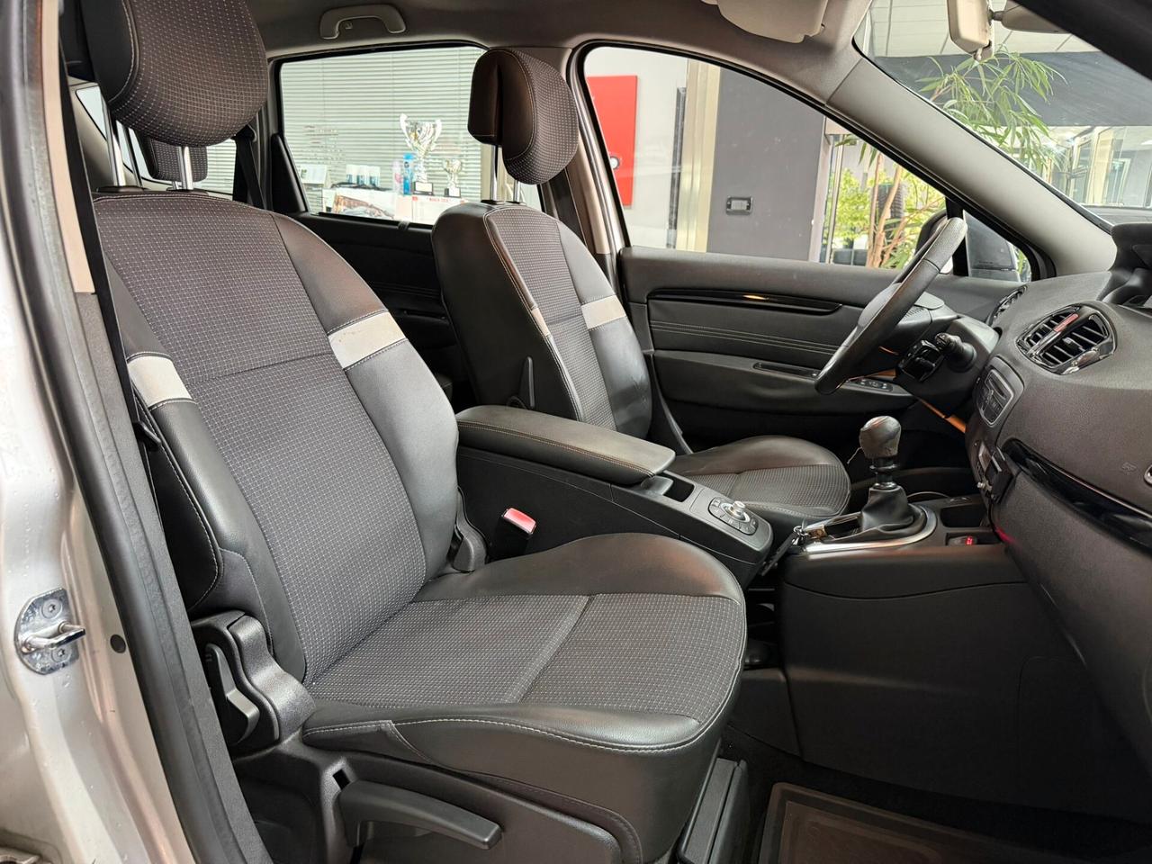 Renault Scénic 1.6 dCi 130CV Dynamique 7 POSTI