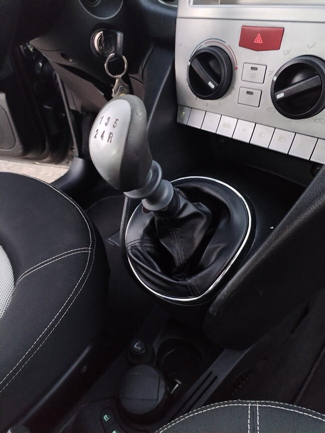 Lancia Ypsilon 1.2 8V MOMO DESIGN 91800KM 9/2006