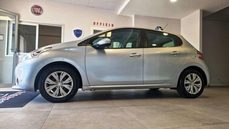 Peugeot 208 1.4 HDi 68 CV Business