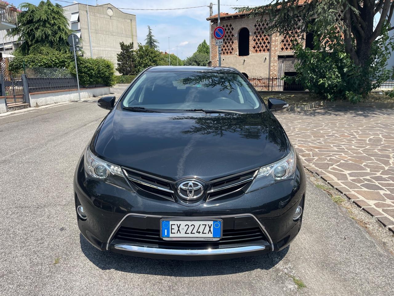 Toyota Auris 1.4 D-4D Lounge