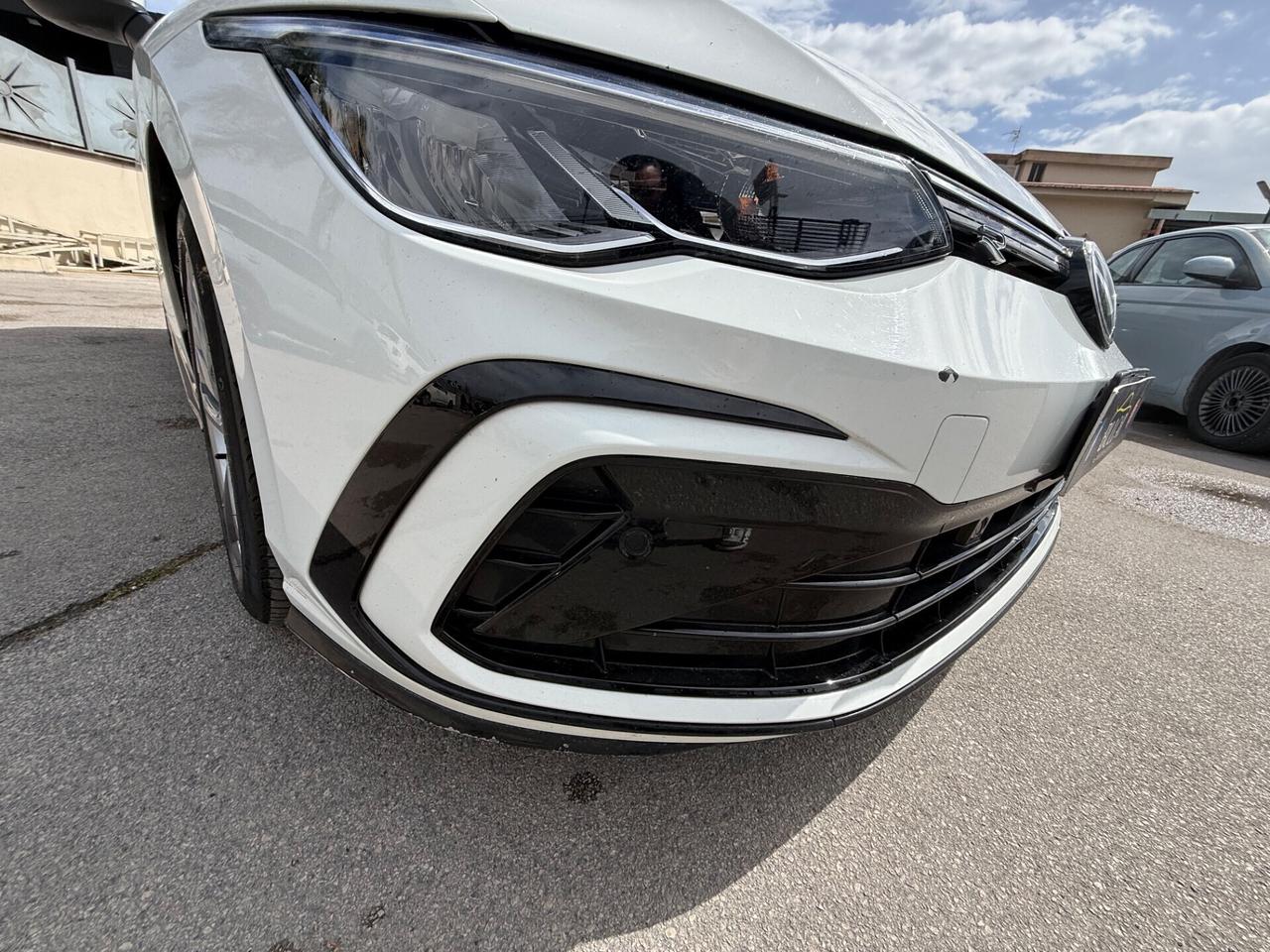 Volkswagen Golf 1.5 TSI 150 CV EVO ACT R-Line