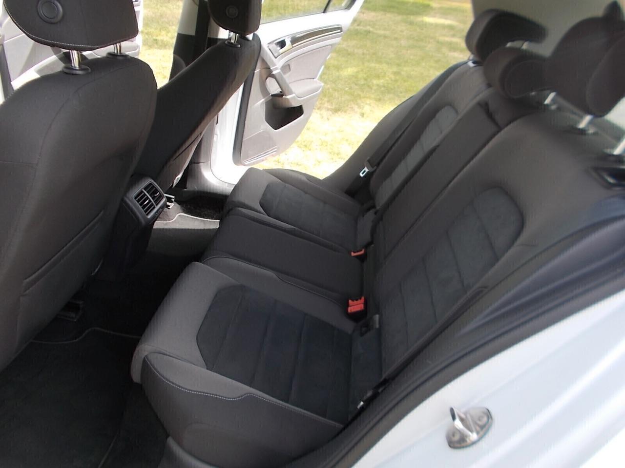 Volkswagen Golf 1.6 TDi VIRTUAL COCKPIT da VETRINA