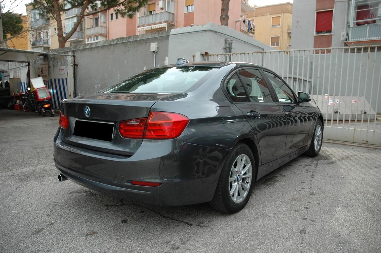 BMW Serie 3 -316D Business automatica-2014