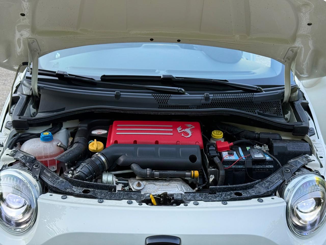 Abarth 595 C 1.4 Turbo T-Jet 180 CV