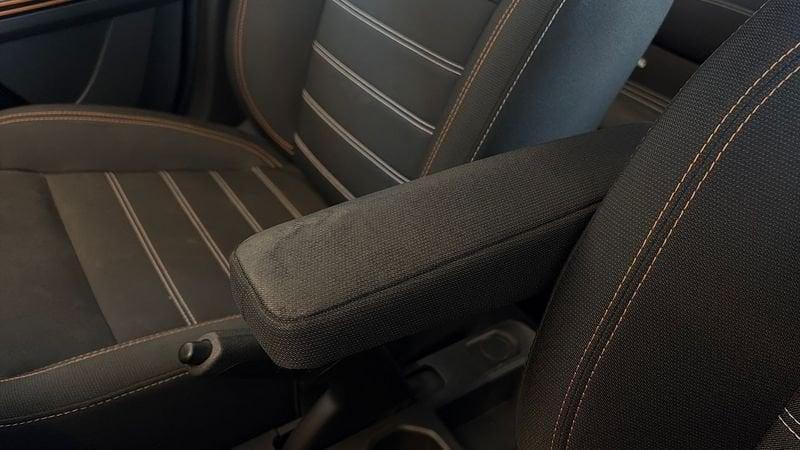 Dacia Sandero Stepway 1.0 tce Comfort Eco-g 100cv Stepway 1.0 tce ECO-G Comfort