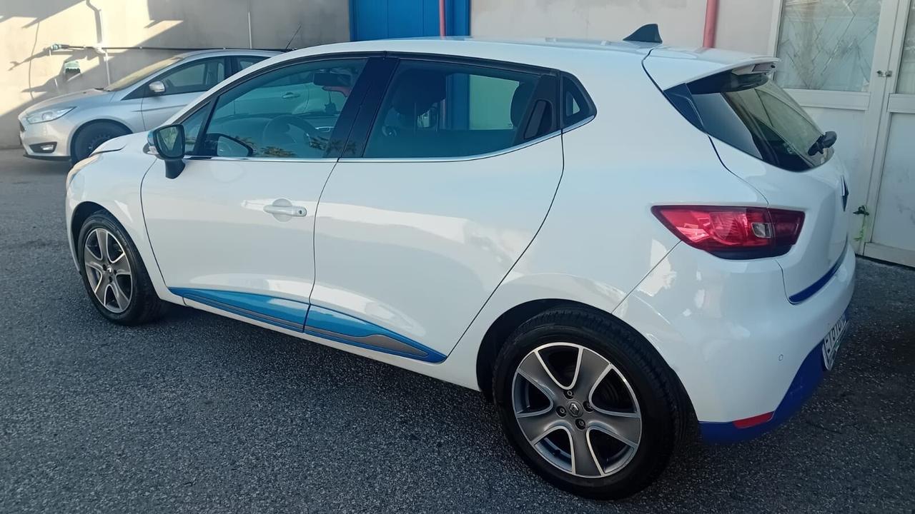 Renault clio 1.5 dci/75 cv-full-2015