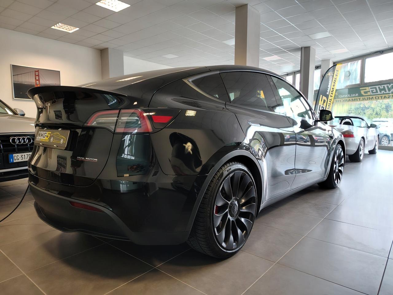 Tesla Model Y AWD Performance