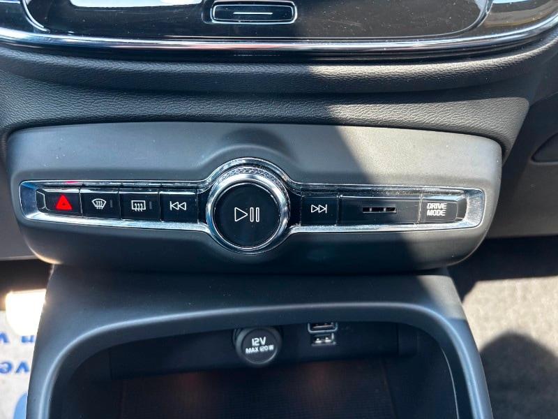 VOLVO XC40 (2017-->) XC40 D3 Geartronic R-design