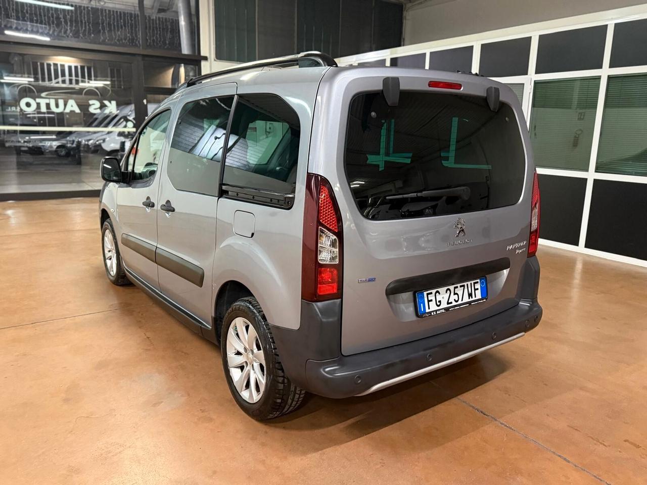 Peugeot Partner Tepee BlueHDi 100 Outdoor