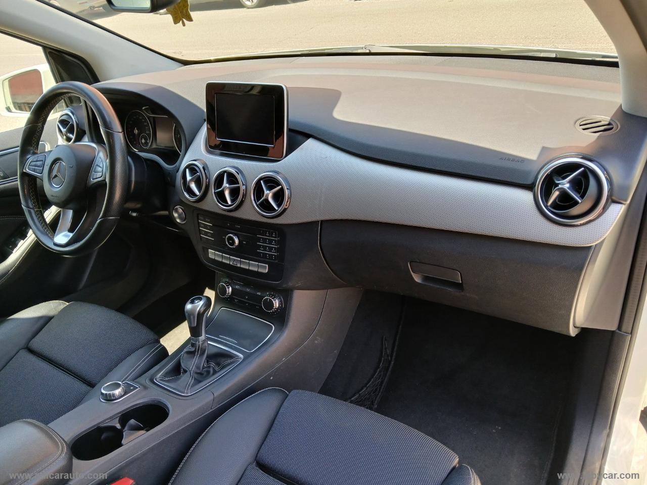 MERCEDES-BENZ B 180 d Sport