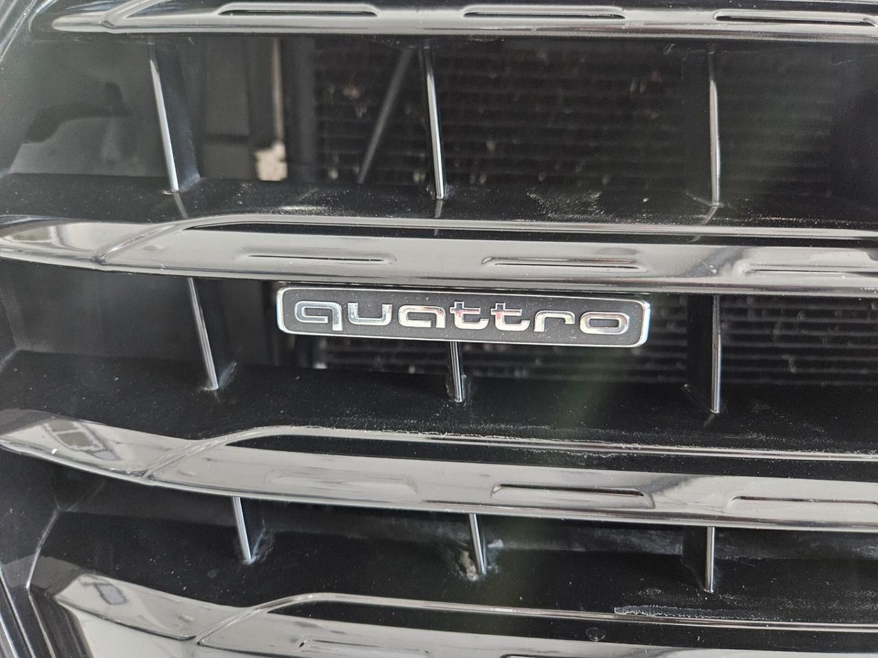 Audi Q3 2.0 TDI 184 CV S tronic quattro S-Line Competition