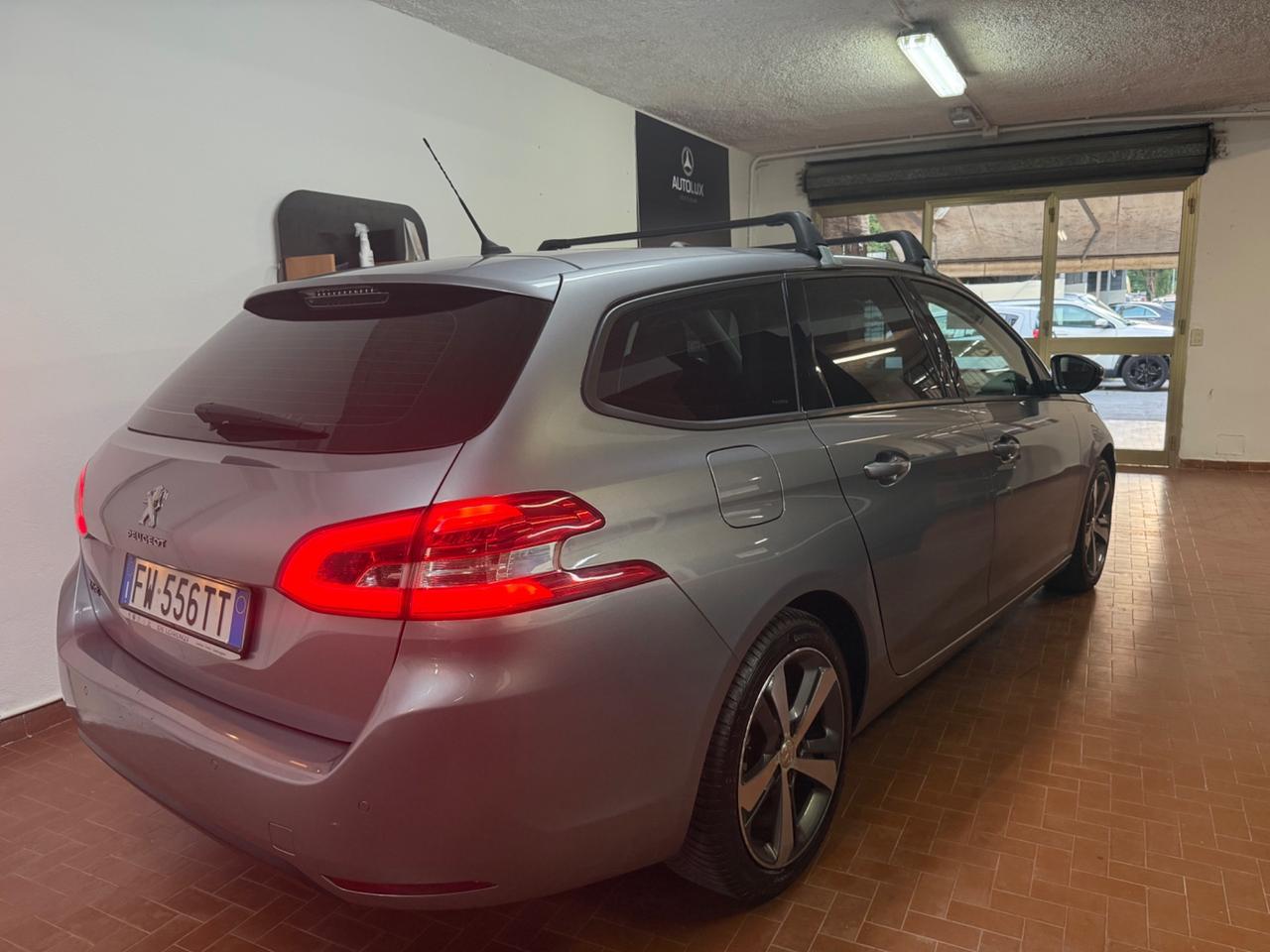 Peugeot 308 BlueHDi 100 S&S SW Business