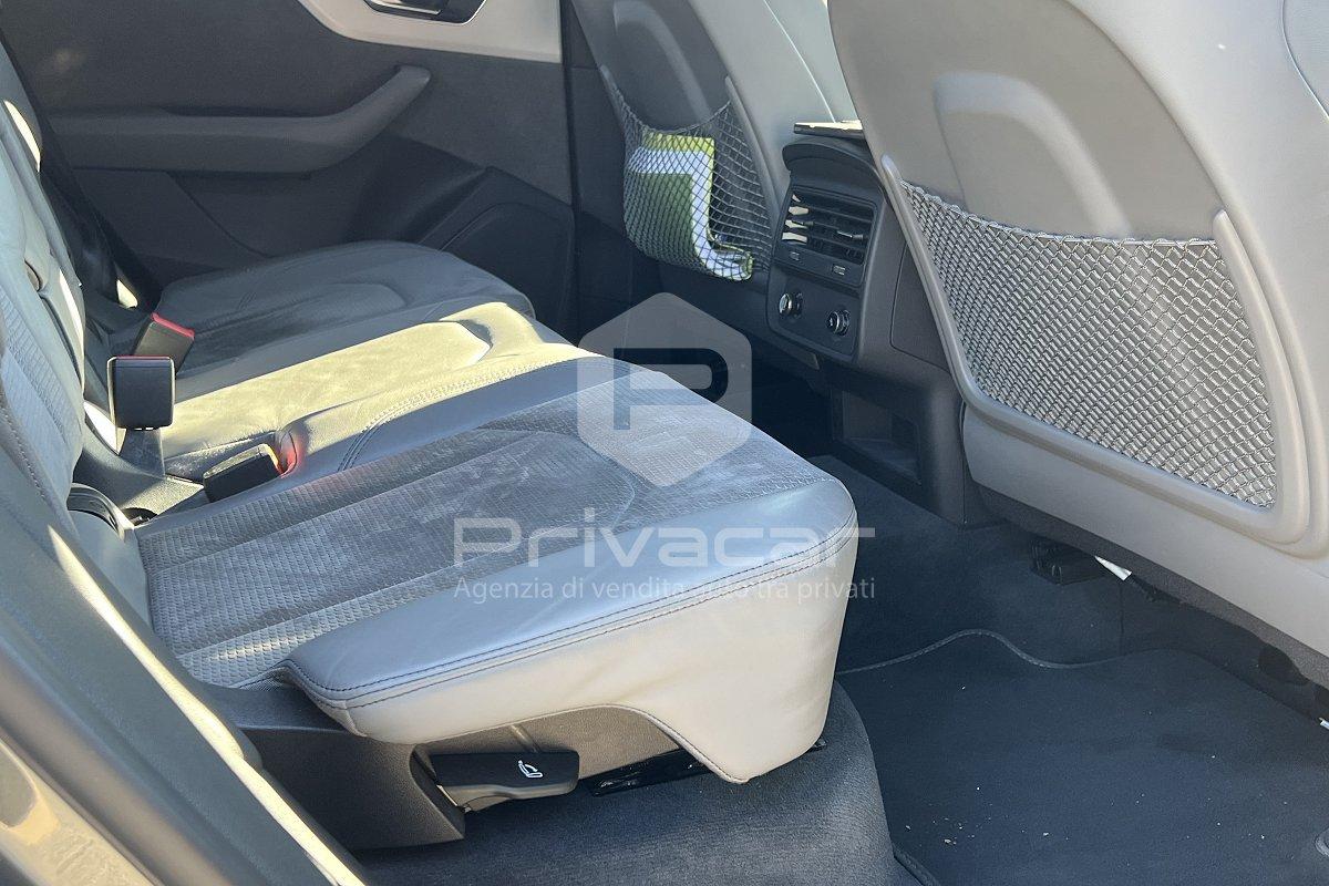 AUDI Q8 45 TDI quattro tiptronic Sport