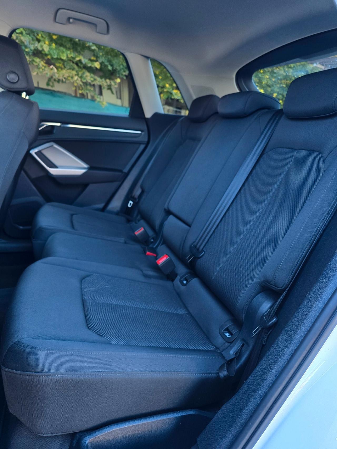 Audi Q3 SPB 35 TDI S-line BlackNight