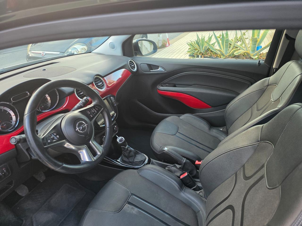 Opel Adam 1.2 70 CV Glam