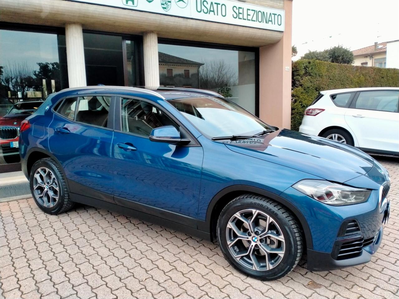 BMW X2 XDRIVE 18D LED / TETTO / DDC / KEYLESS / H.KARDON / HEAD UP
