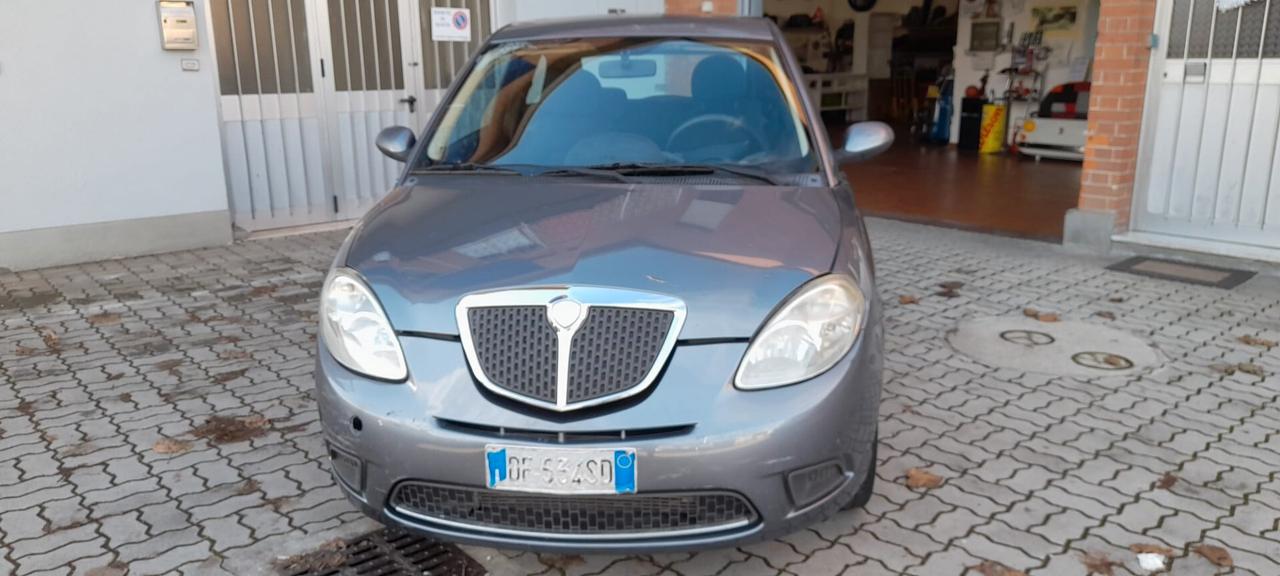 Lancia Ypsilon 1.2 Oro